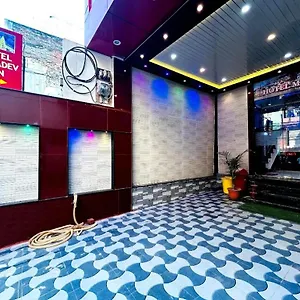 Hotel Mahadev, Varanasi
